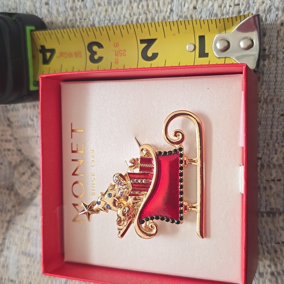 MONET SPARKLING HOLIDAY PIN WITH GIFT BOX - Picture 8 of 10